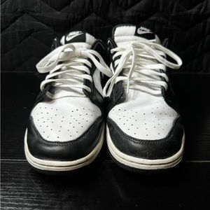 Nike Panda Dunks